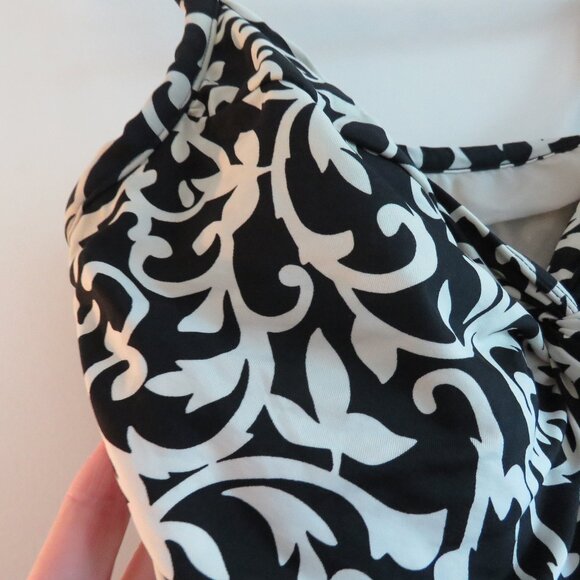 MIRACLESUIT Black and White Flyaway Swim Tankini in Love Scroll Knot - Size US 8 - Picture 6 of 13